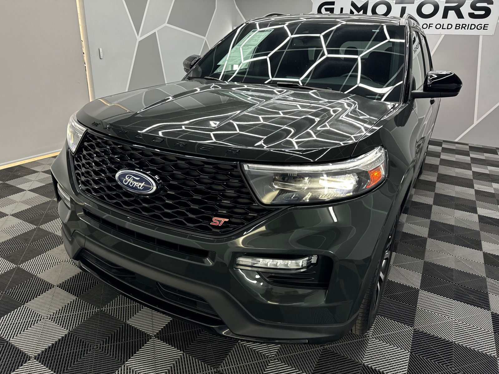 2022 Ford Explorer ST Sport Utility 4D 16