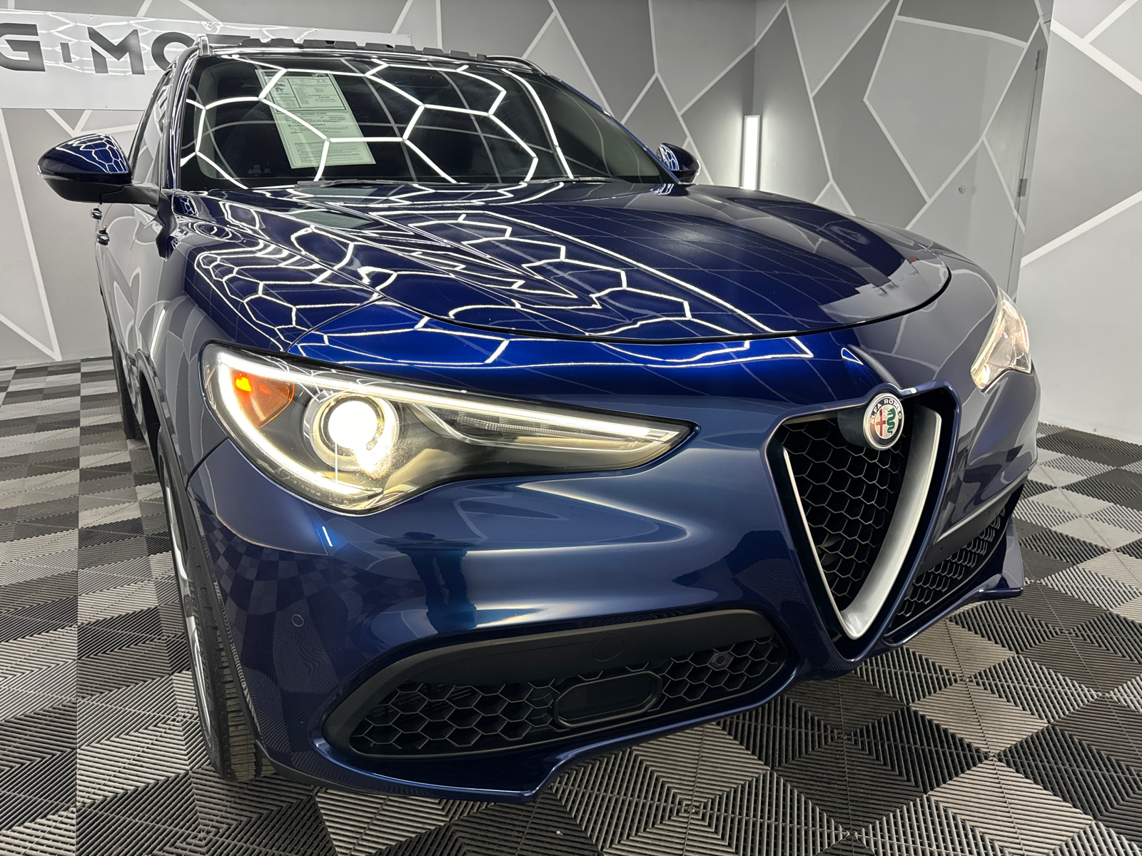 2018 Alfa Romeo Stelvio Sport SUV 4D 14