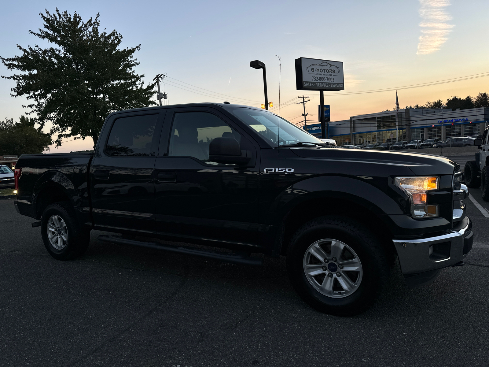 2015 Ford F150 SuperCrew Cab XLT Pickup 4D 5 1/2 ft 12