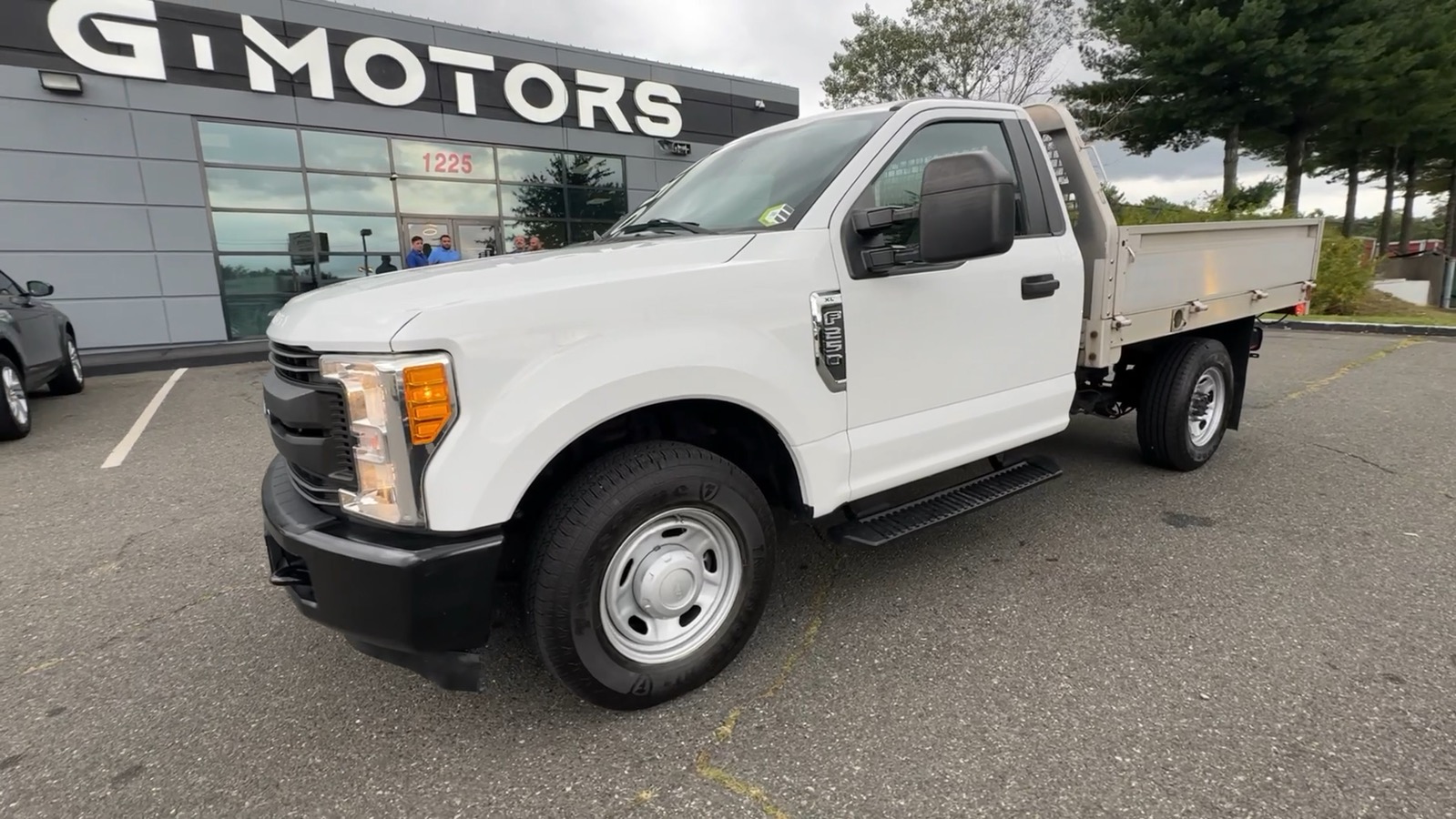 2017 Ford F250 Super Duty Regular Cab XLT Pickup 2D 8 ft 2