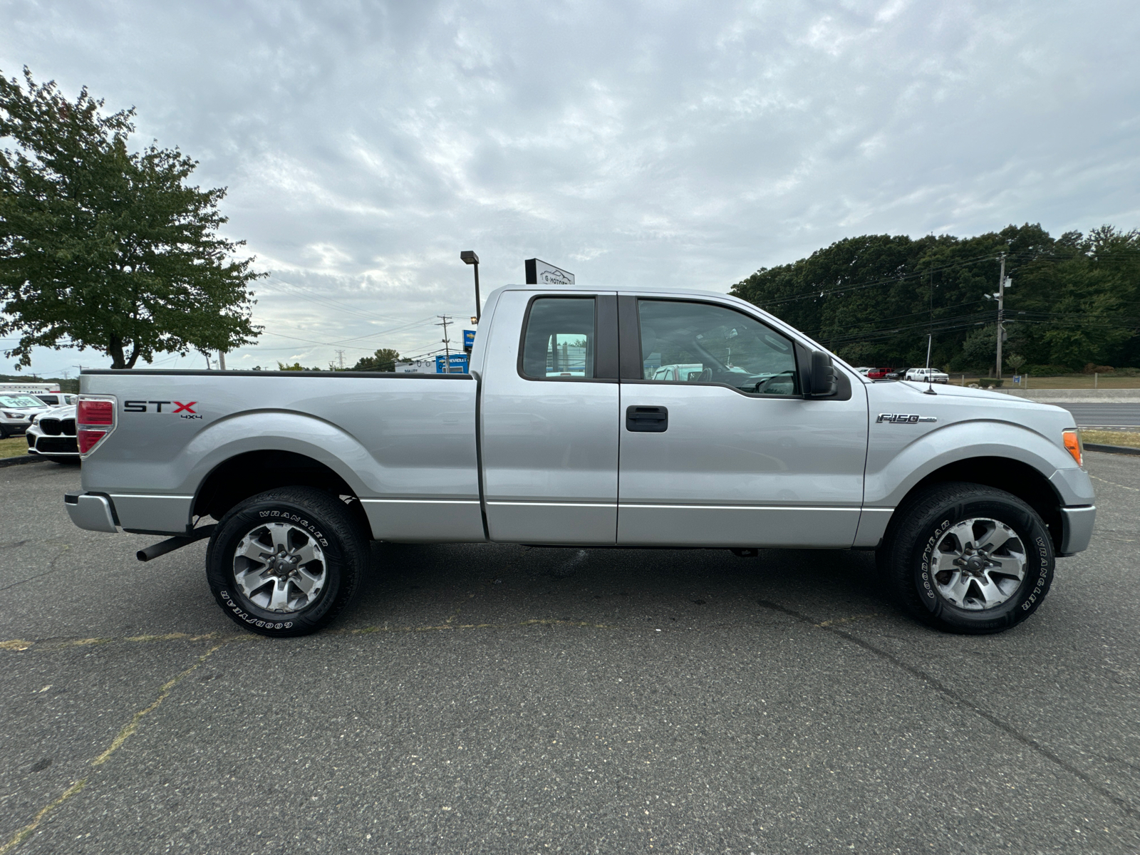 2013 Ford F-150  11