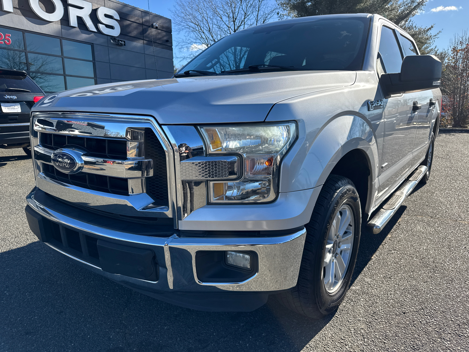 2015 Ford F150 SuperCrew Cab XLT Pickup 4D 5 1/2 ft 1