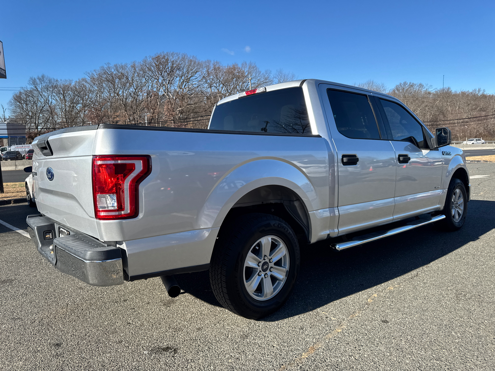 2015 Ford F150 SuperCrew Cab XLT Pickup 4D 5 1/2 ft 10