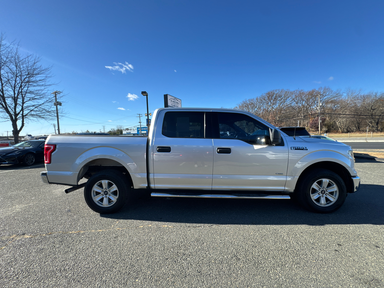 2015 Ford F150 SuperCrew Cab XLT Pickup 4D 5 1/2 ft 11