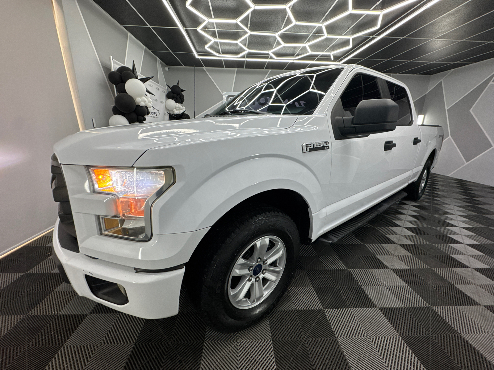 2016 Ford F150 SuperCrew Cab XL Pickup 4D 6 1/2 ft 2