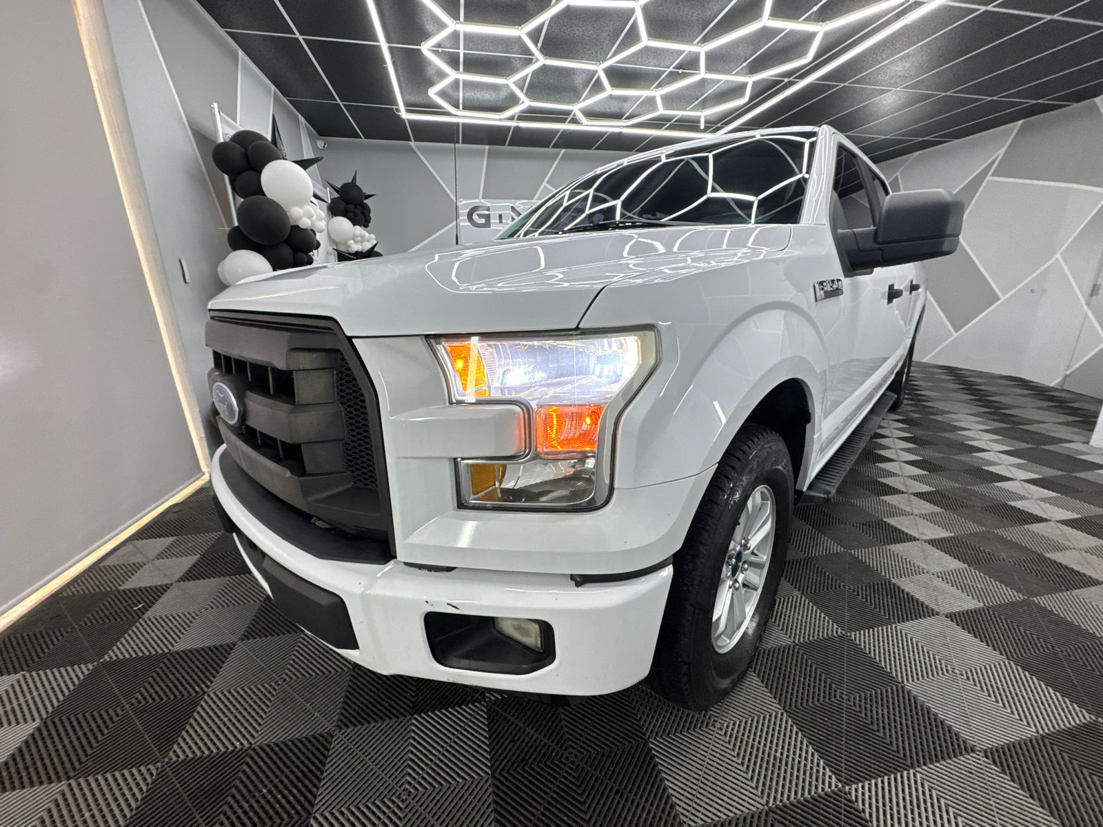 2016 Ford F150 SuperCrew Cab XL Pickup 4D 6 1/2 ft 17