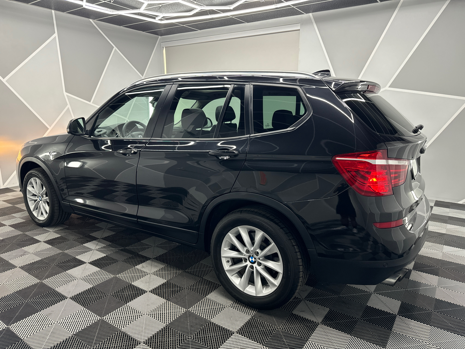 2016 BMW X3 xDrive28i Sport Utility 4D 4