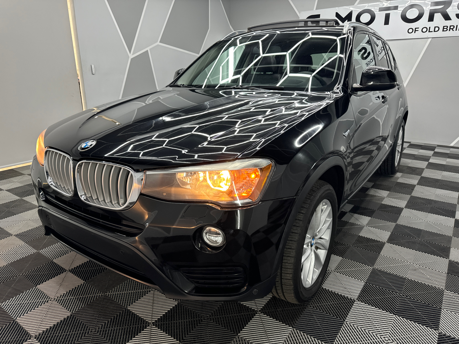 2016 BMW X3 xDrive28i Sport Utility 4D 17