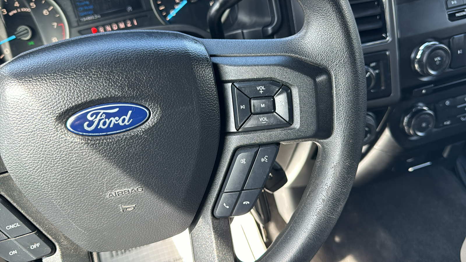 2018 Ford F-150  44