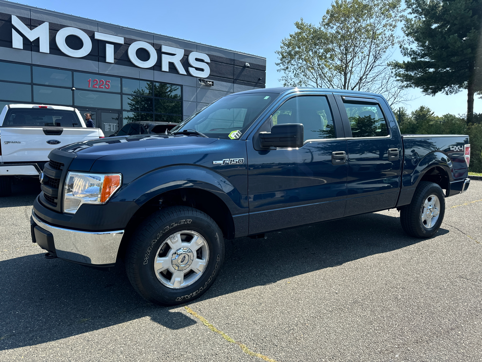 2013 Ford F150 SuperCrew Cab XLT Pickup 4D 5 1/2 ft 2