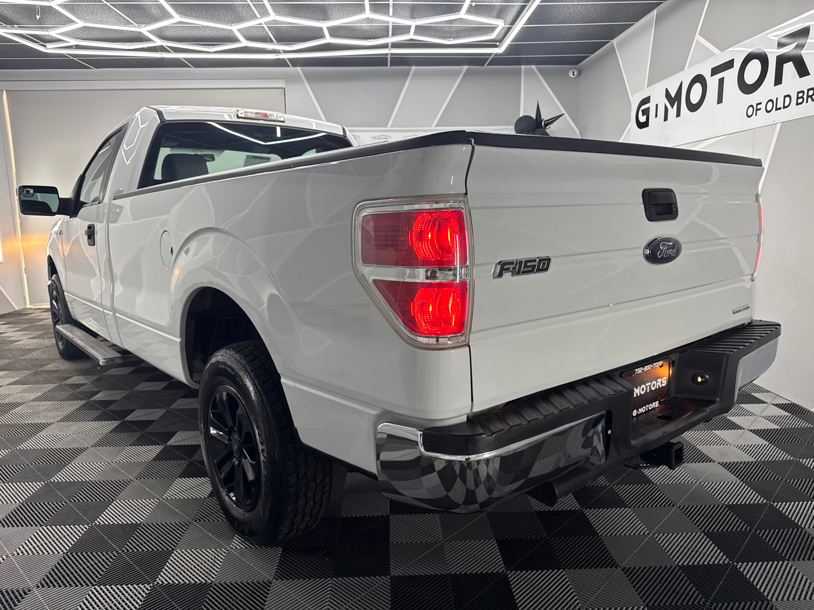 2013 Ford F150 Regular Cab XL Pickup 2D 8 ft 5