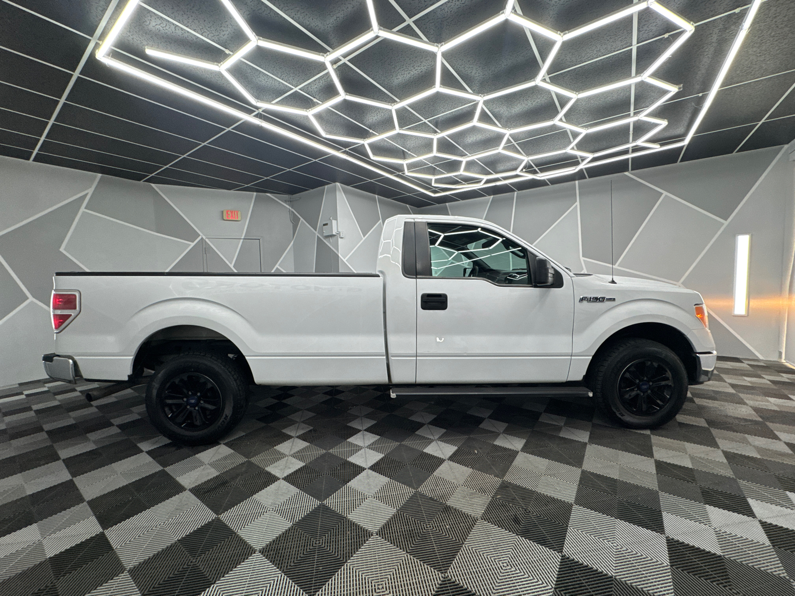 2013 Ford F150 Regular Cab XL Pickup 2D 8 ft 11