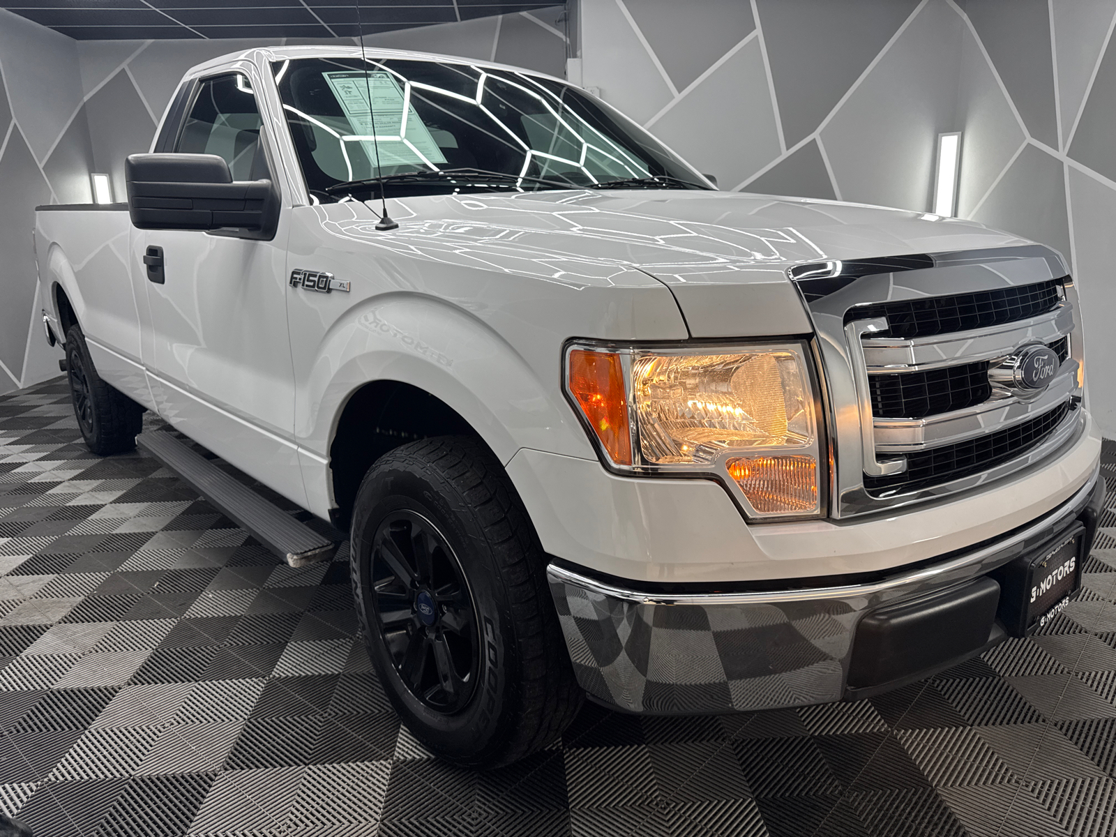 2013 Ford F150 Regular Cab XL Pickup 2D 8 ft 13