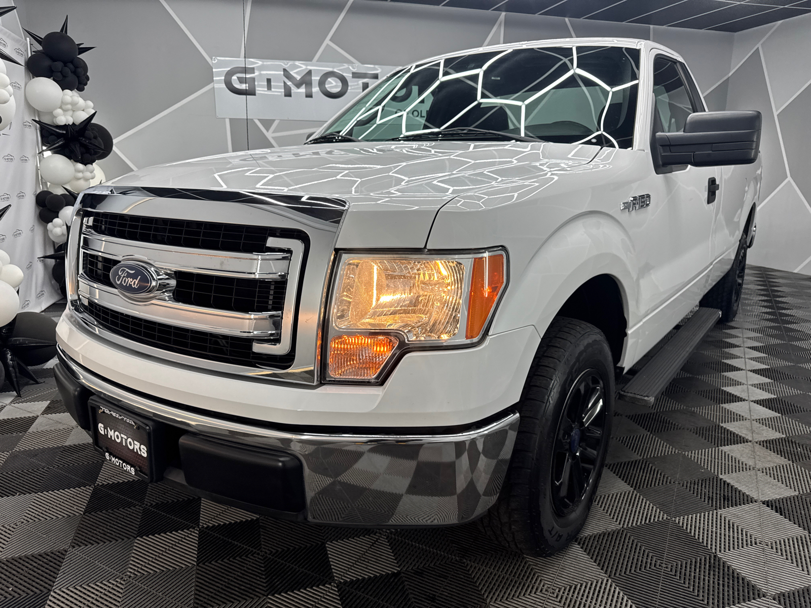 2013 Ford F150 Regular Cab XL Pickup 2D 8 ft 17