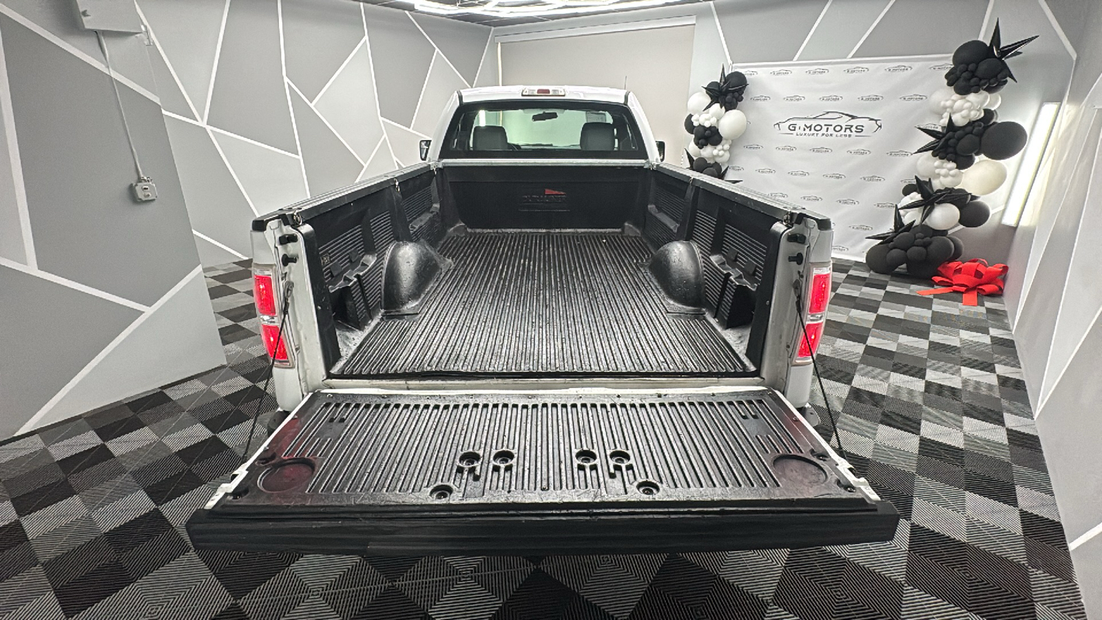 2013 Ford F150 Regular Cab XL Pickup 2D 8 ft 22