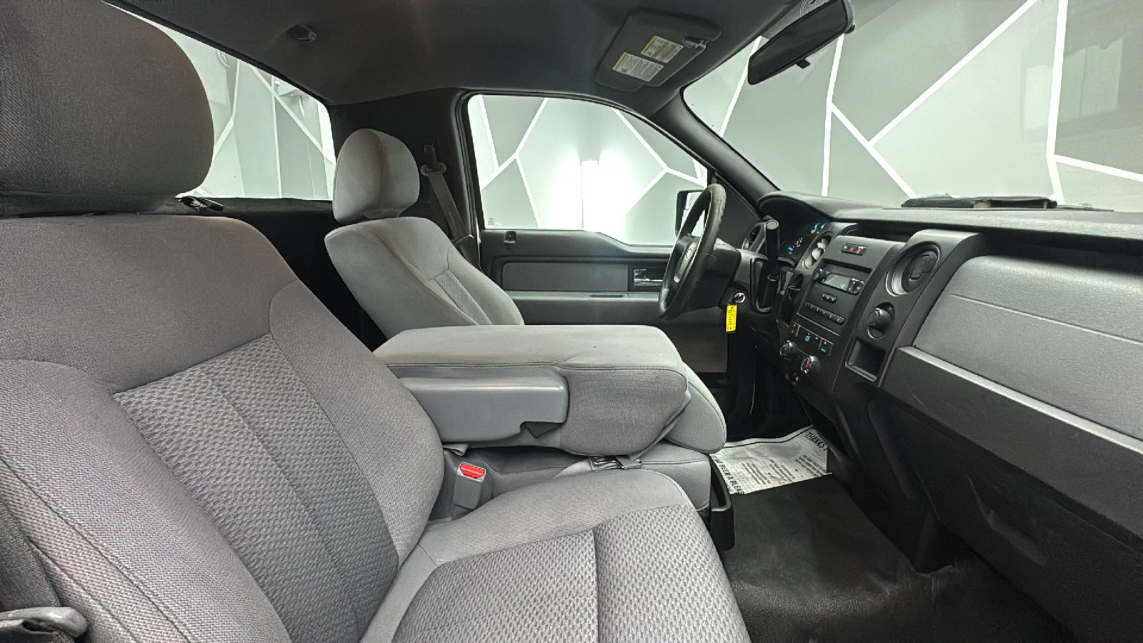 2013 Ford F150 Regular Cab XL Pickup 2D 8 ft 27