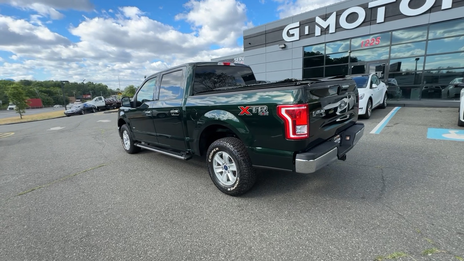 2016 Ford F150 SuperCrew Cab XLT Pickup 4D 5 1/2 ft 7