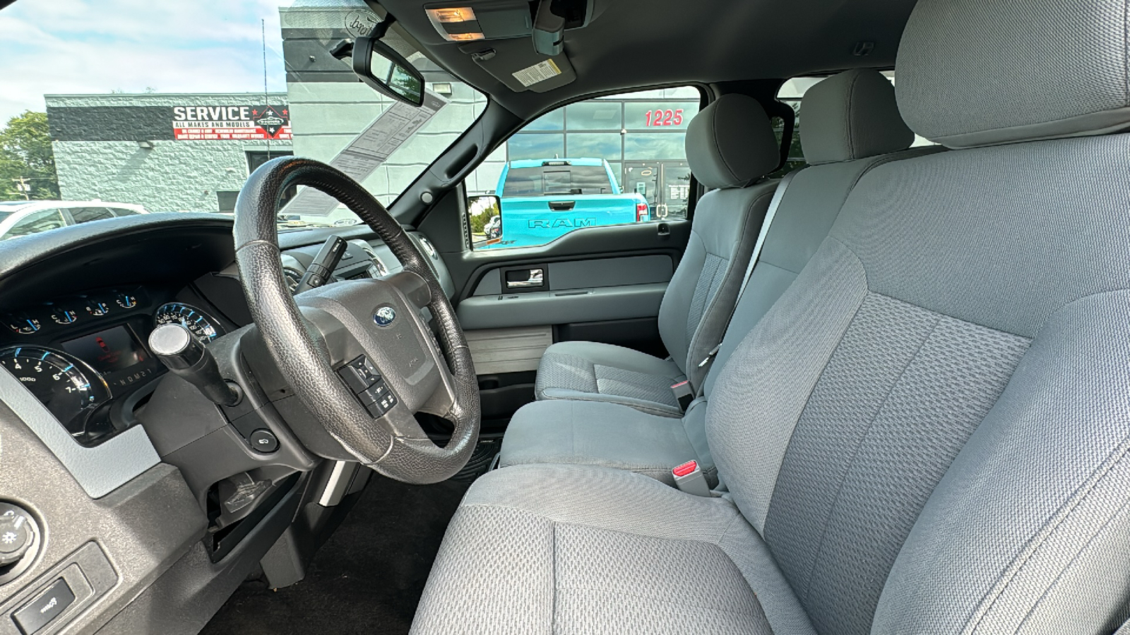 2014 Ford F-150  34