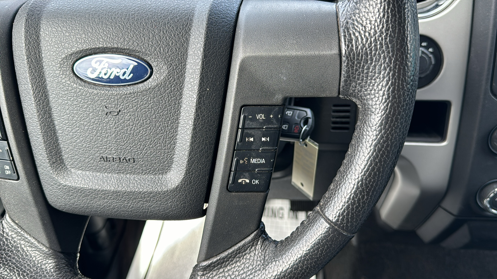 2014 Ford F-150  41