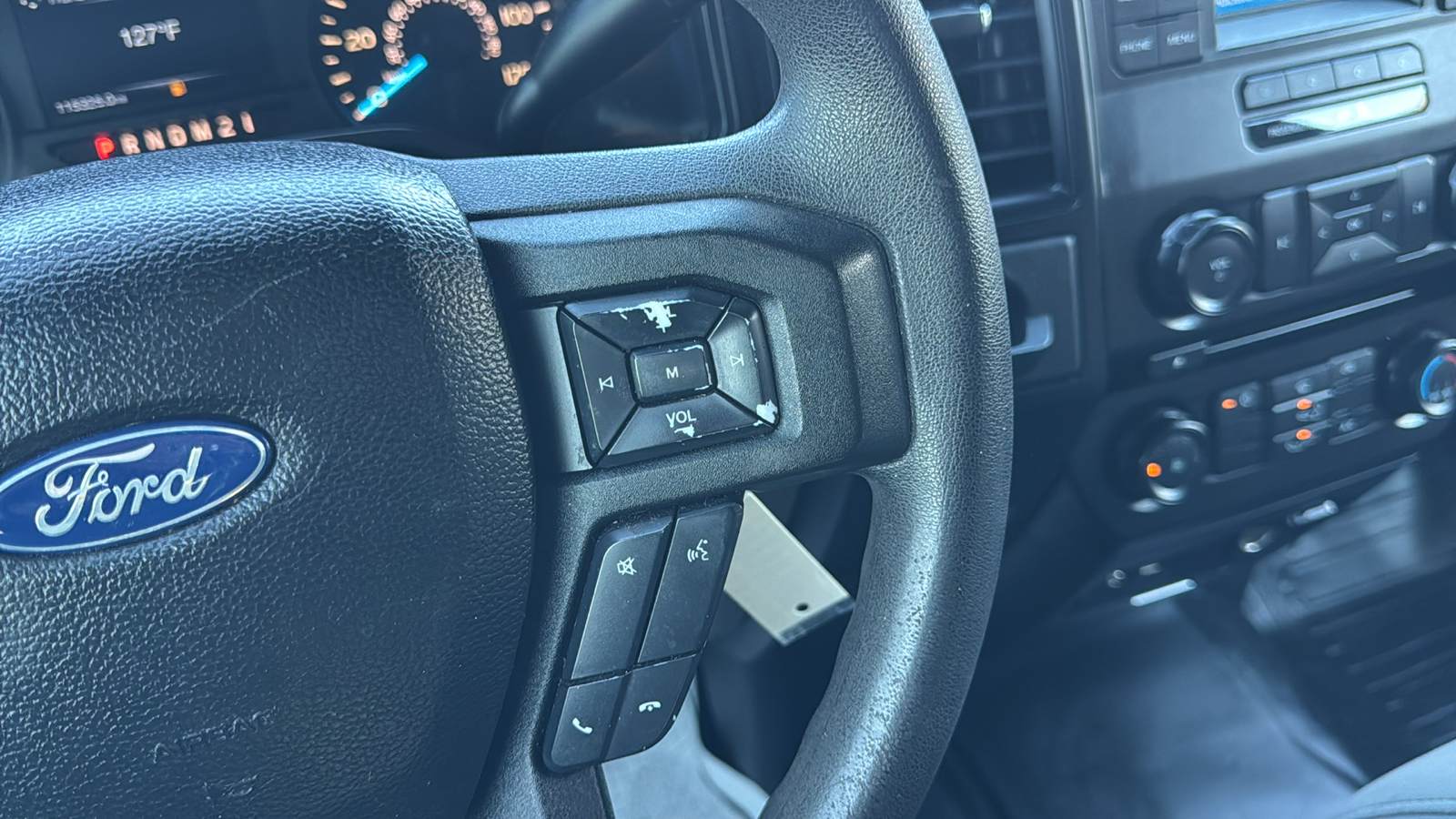 2015 Ford F-150  42