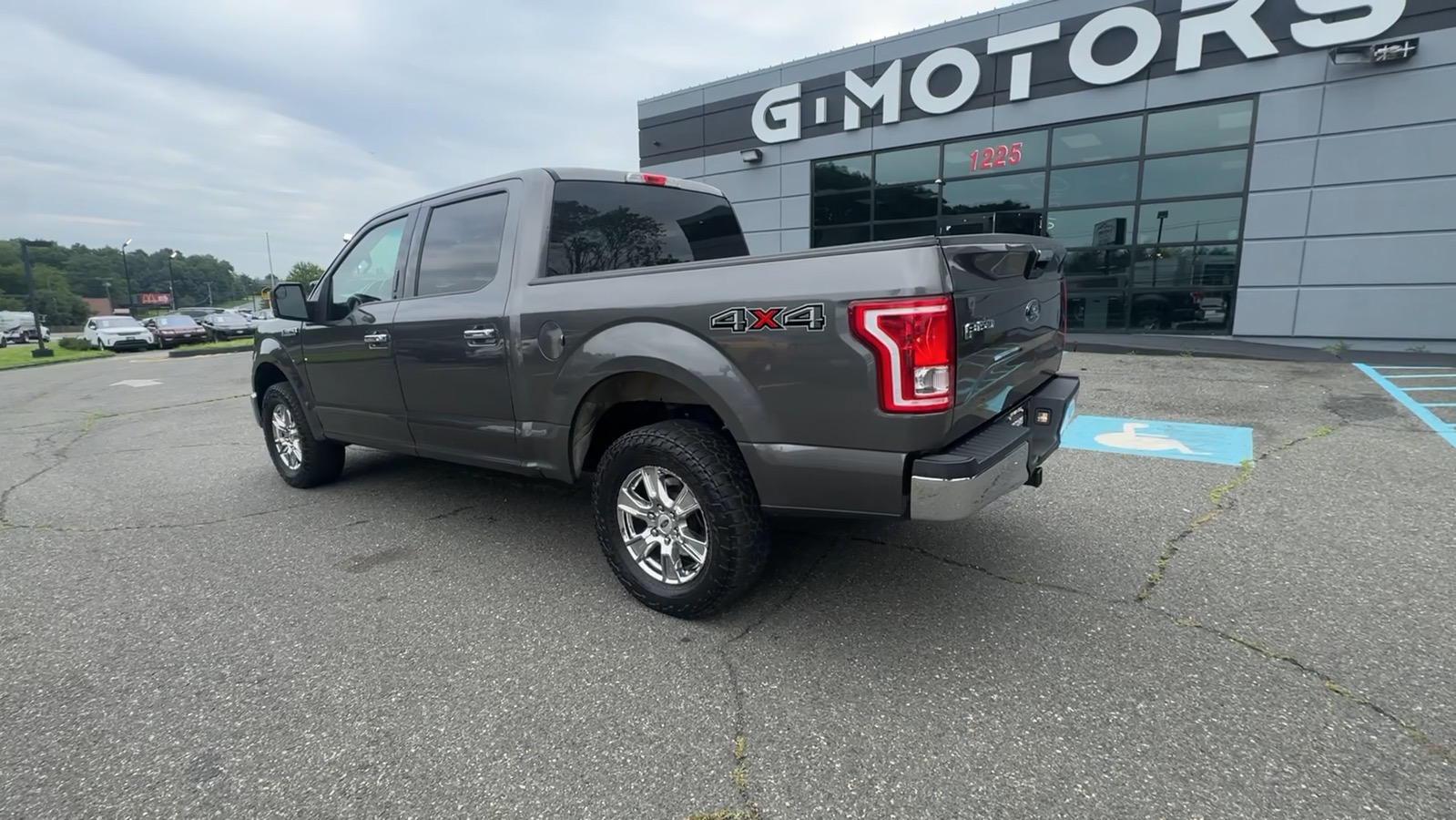 2015 Ford F150 SuperCrew Cab XLT Pickup 4D 6 1/2 ft 7