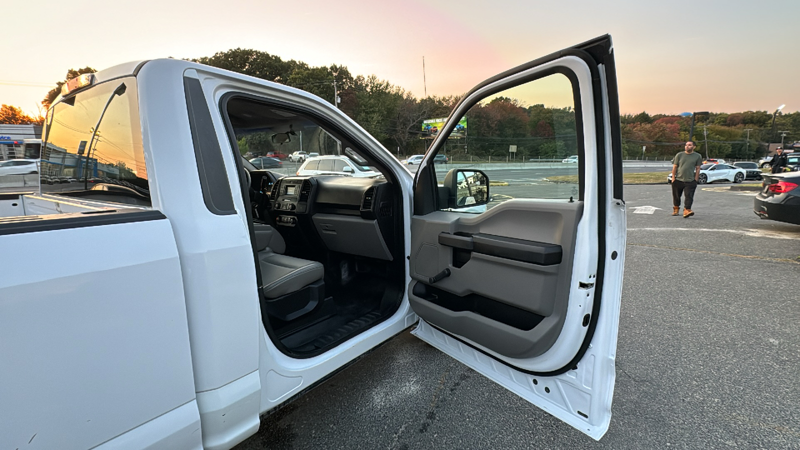 2018 Ford F150 Regular Cab XL Pickup 2D 8 ft 23