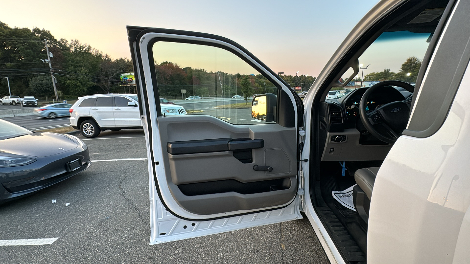 2018 Ford F150 Regular Cab XL Pickup 2D 8 ft 29