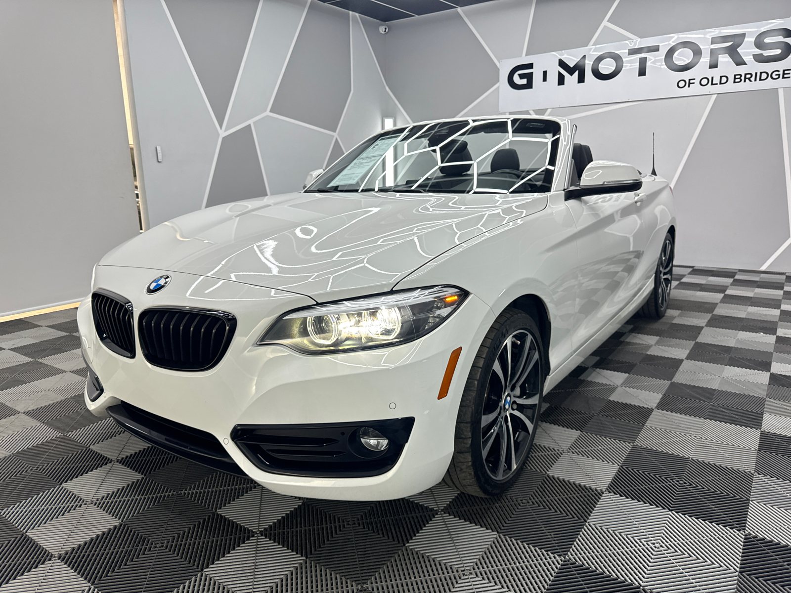 2021 BMW 2 Series 230i Convertible 2D 17