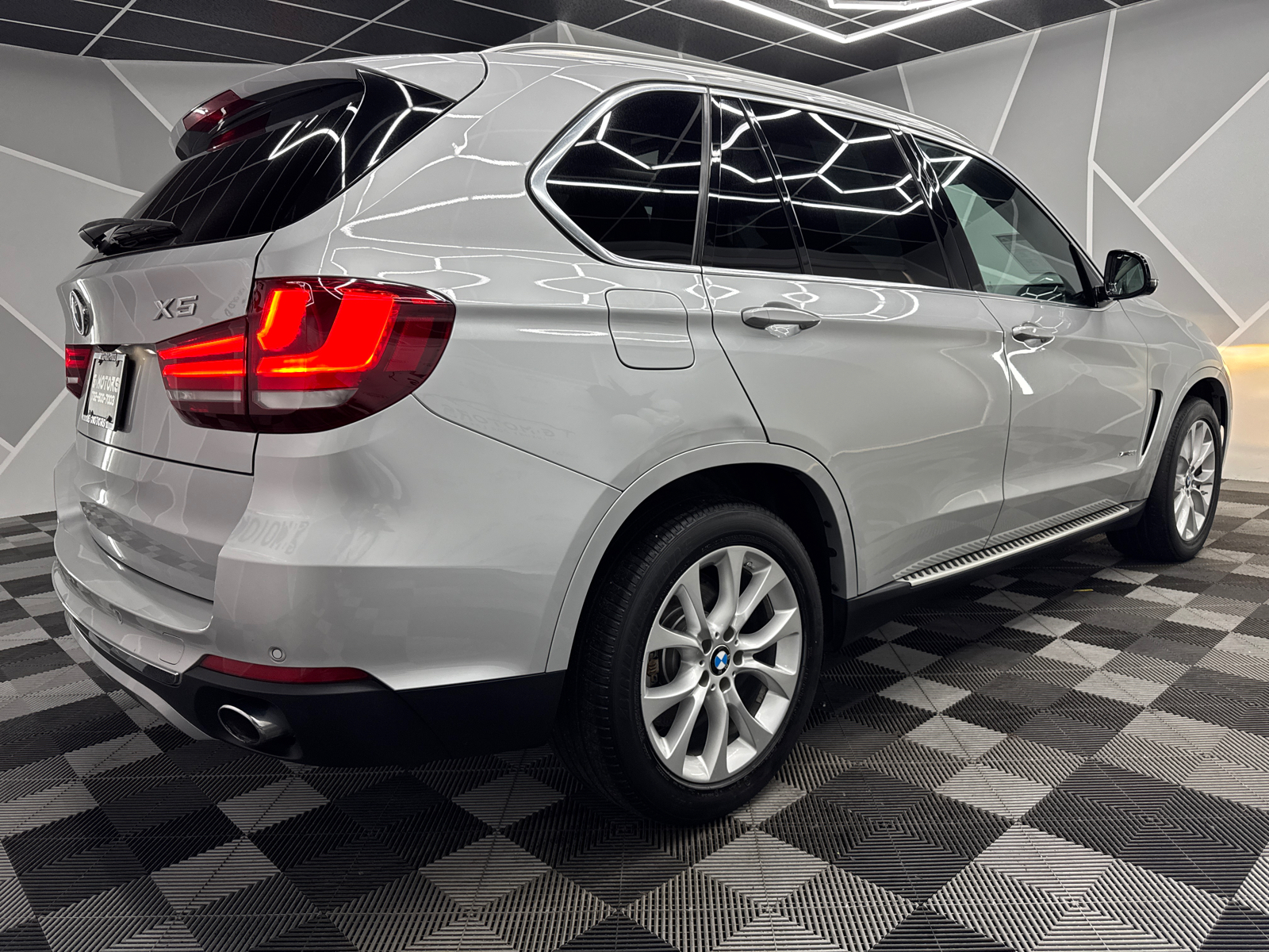 2014 BMW X5 xDrive35i Sport Utility 4D 10