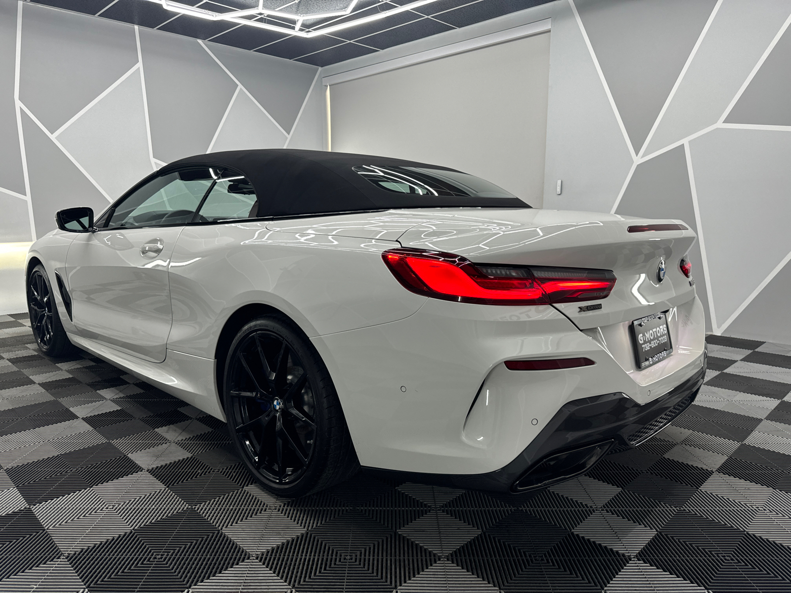 2022 BMW 8 Series M850i xDrive Convertible 2D 3