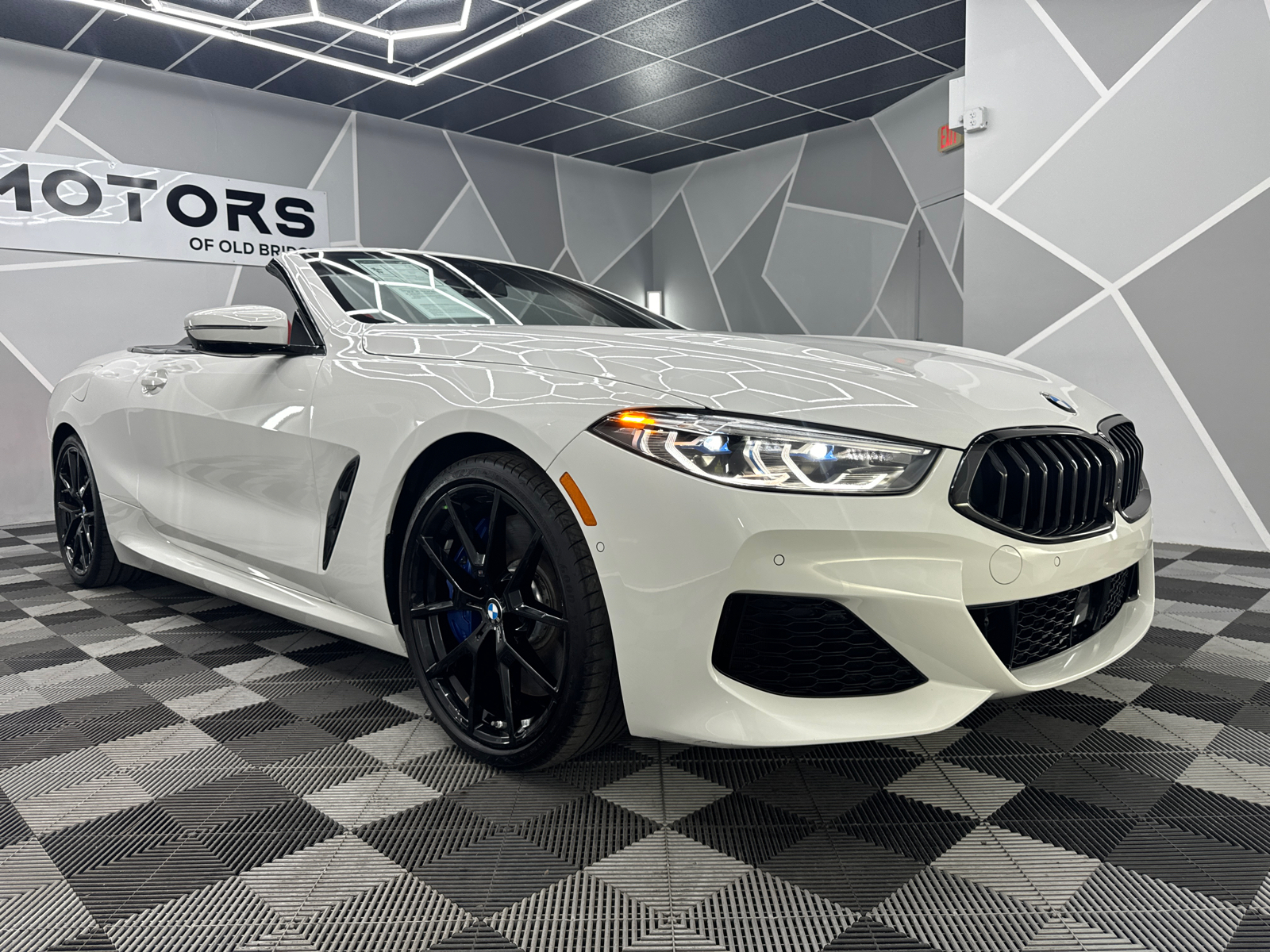 2022 BMW 8 Series M850i xDrive Convertible 2D 15