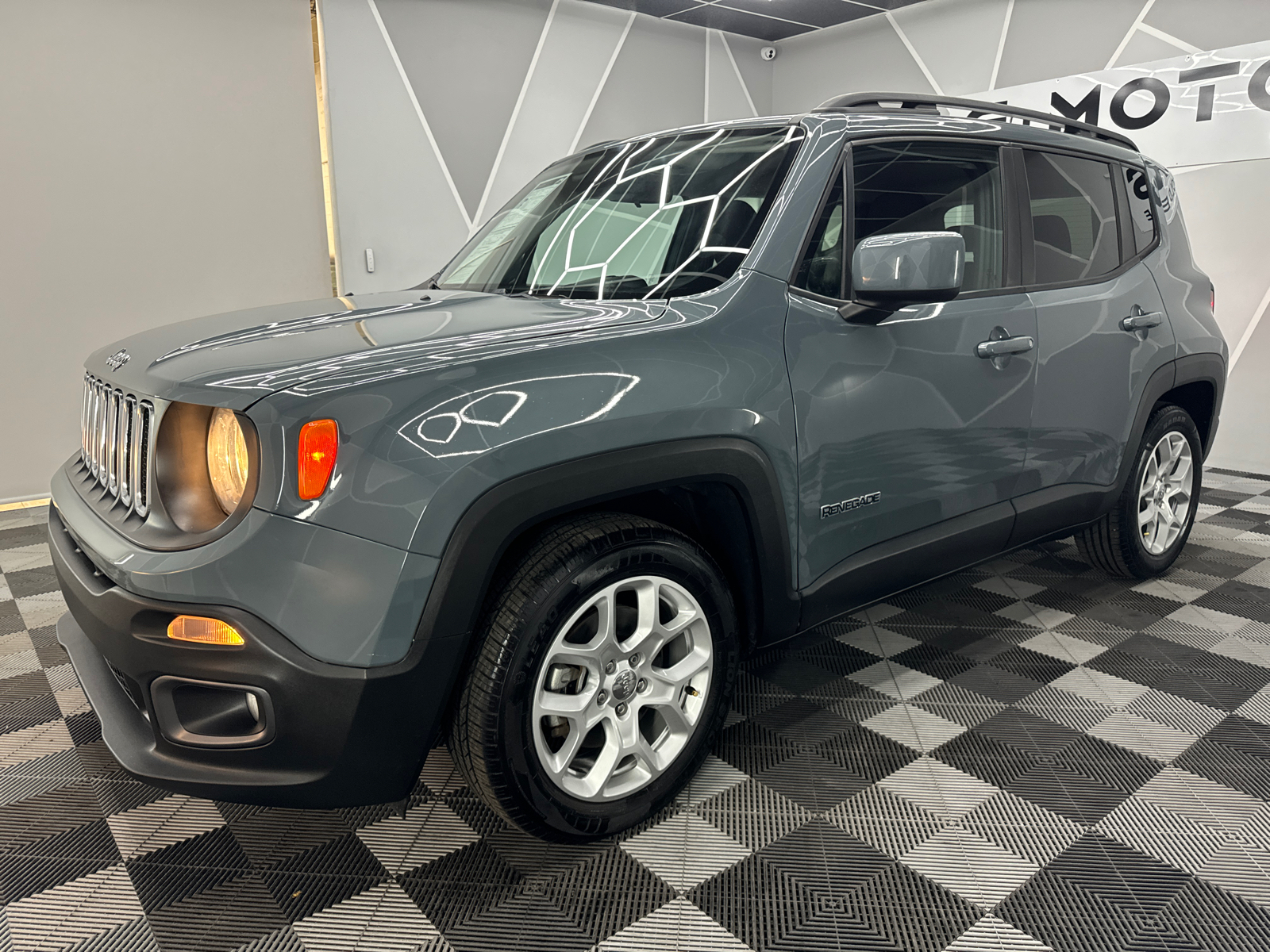 2018 Jeep Renegade Latitude Sport Utility 4D 2