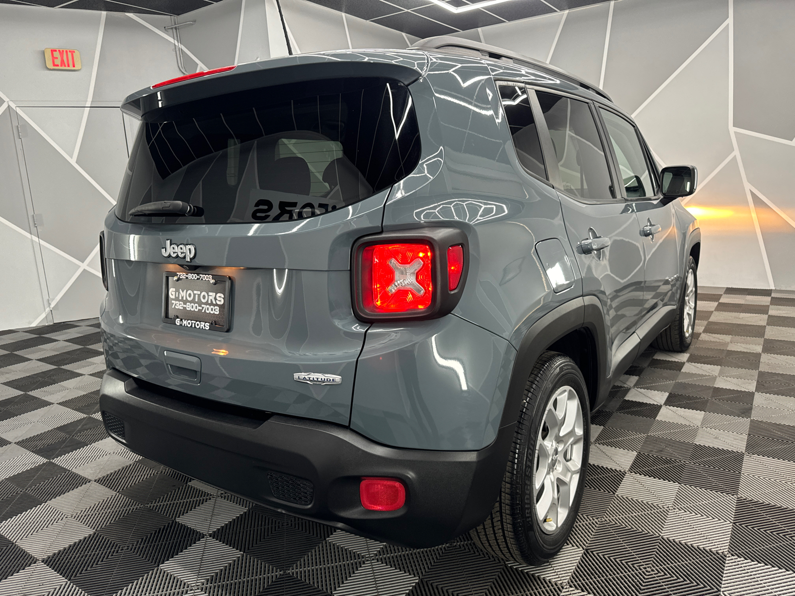 2018 Jeep Renegade Latitude Sport Utility 4D 9