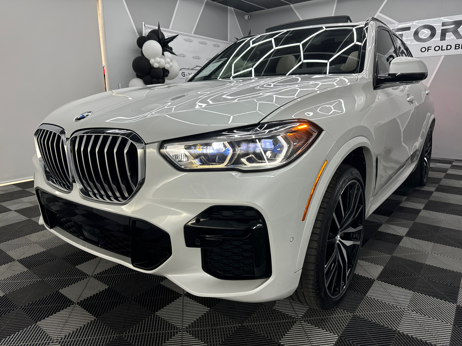 2022 BMW X5 sDrive40i Sport Utility 4D 1