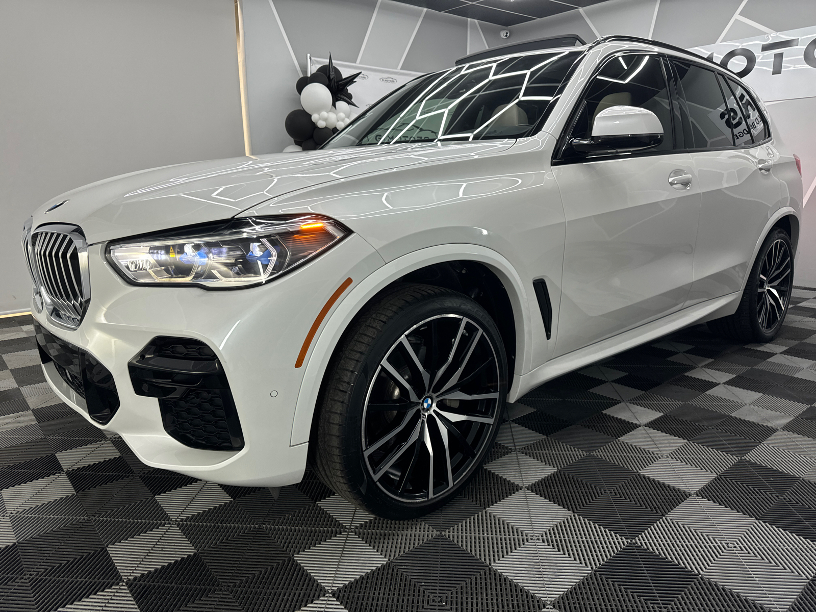 2022 BMW X5 sDrive40i Sport Utility 4D 2