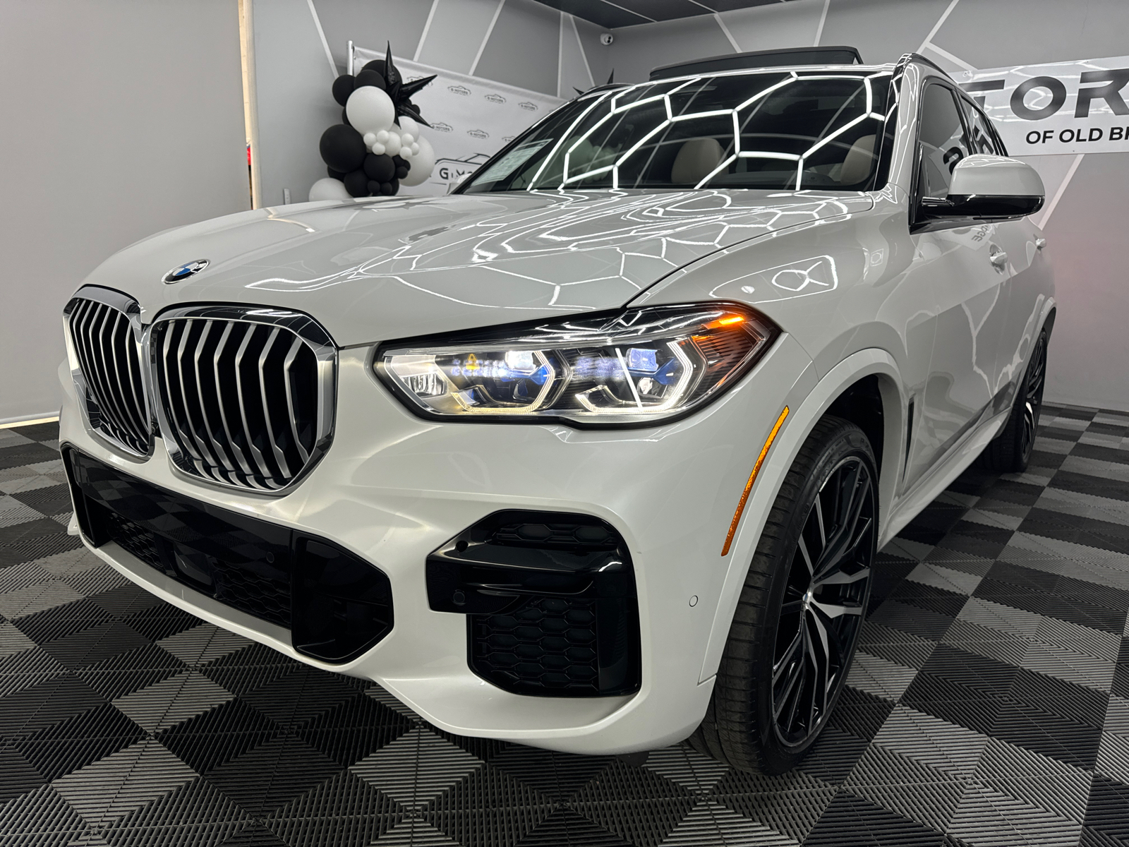 2022 BMW X5 sDrive40i Sport Utility 4D 17