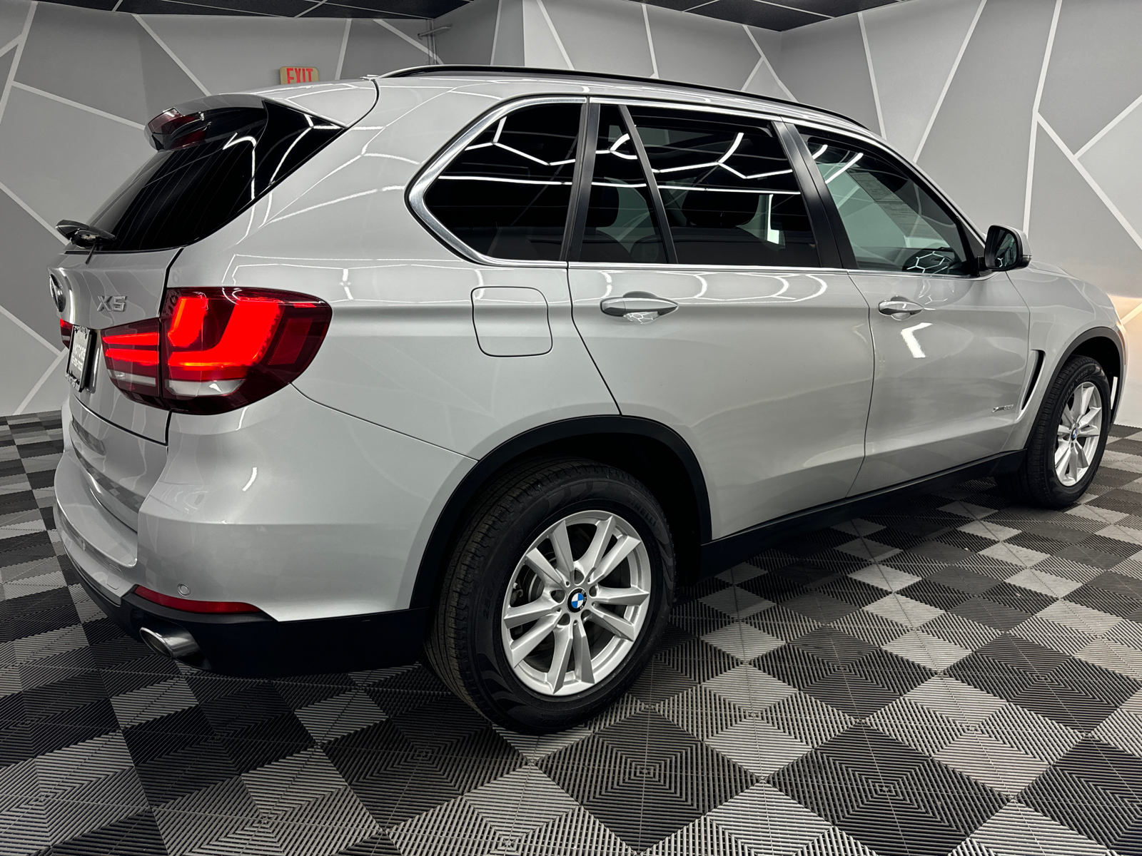 2015 BMW X5 xDrive35i Sport Utility 4D 10