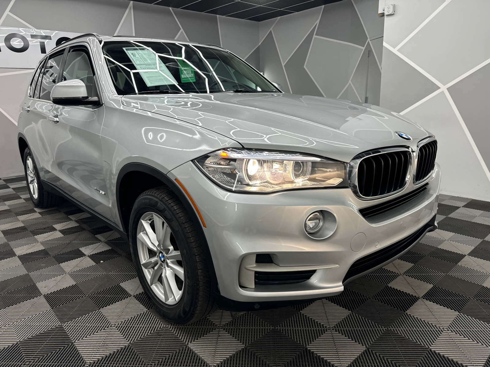 2015 BMW X5 xDrive35i Sport Utility 4D 13