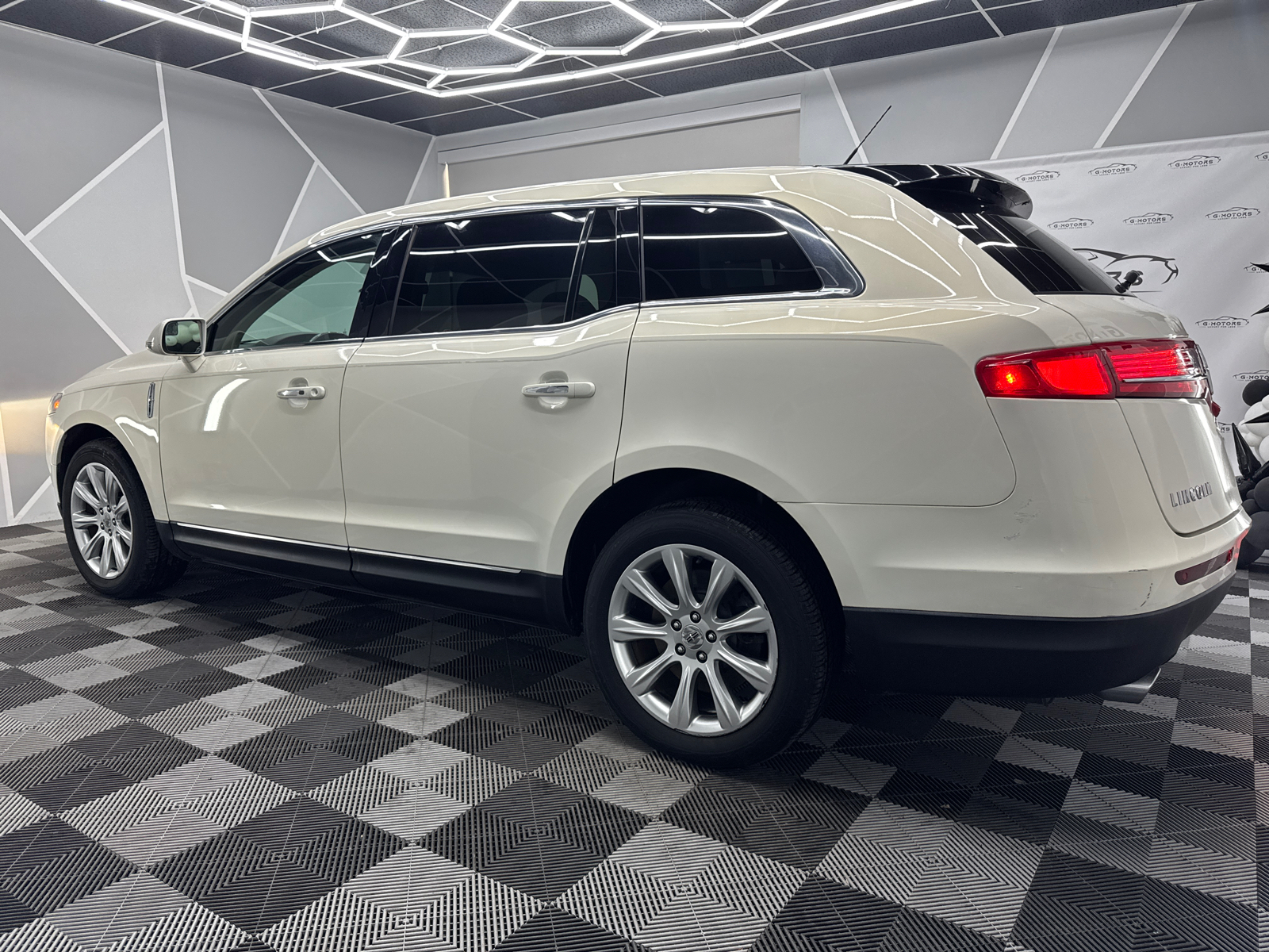 2014 Lincoln MKT Sport Utility 4D 4