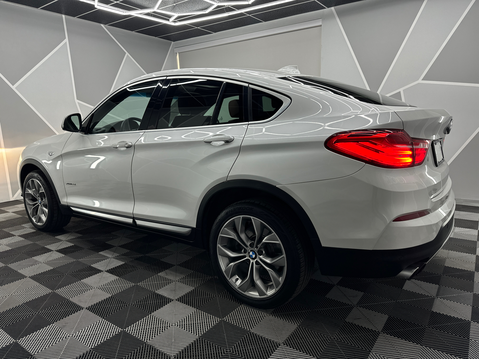 2015 BMW X4 xDrive28i Sport Utility 4D 4