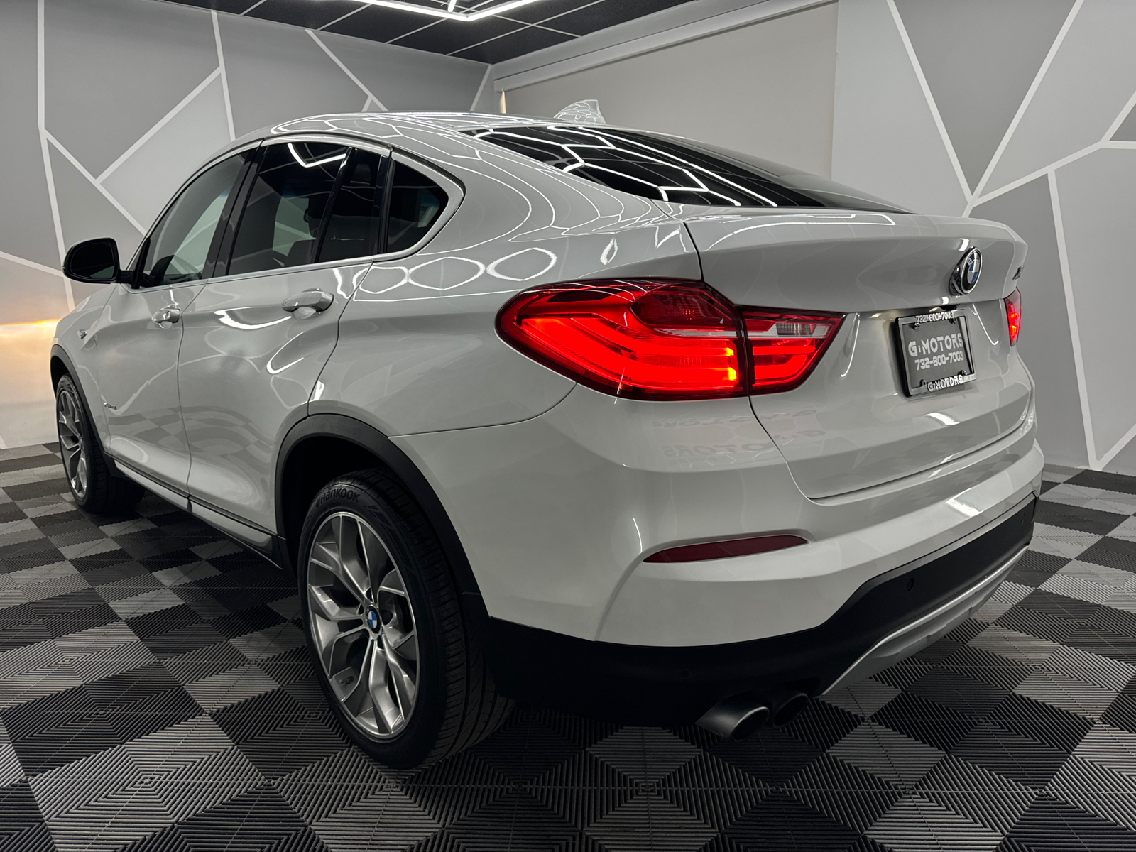 2015 BMW X4 xDrive28i Sport Utility 4D 5