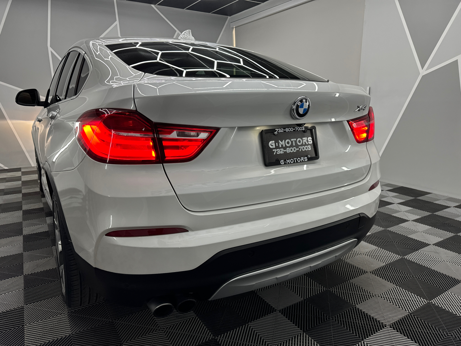 2015 BMW X4 xDrive28i Sport Utility 4D 6