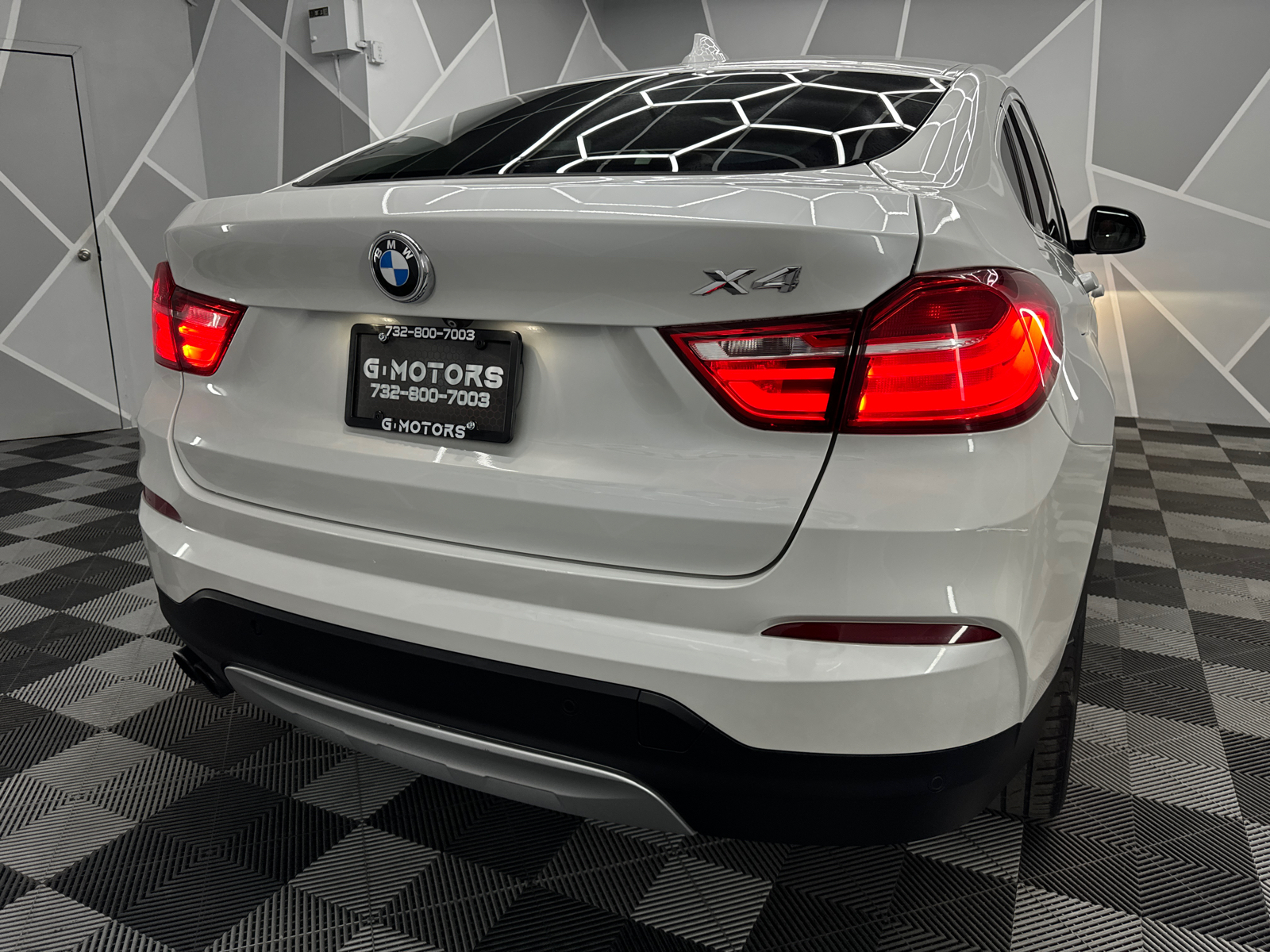 2015 BMW X4 xDrive28i Sport Utility 4D 8