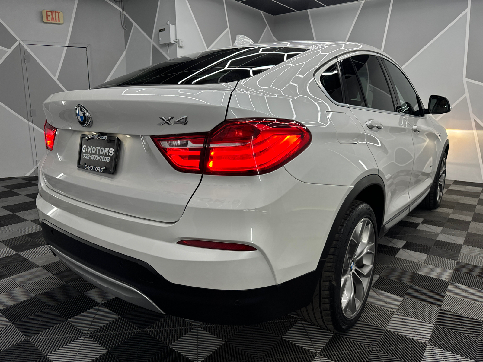 2015 BMW X4 xDrive28i Sport Utility 4D 9