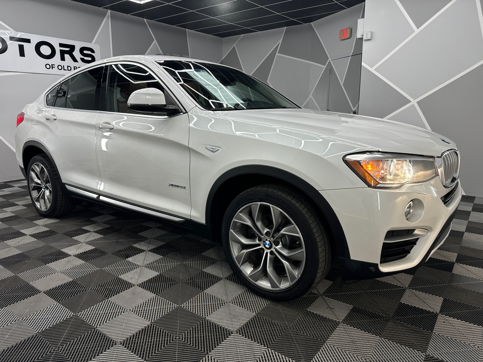 2015 BMW X4 xDrive28i Sport Utility 4D 12