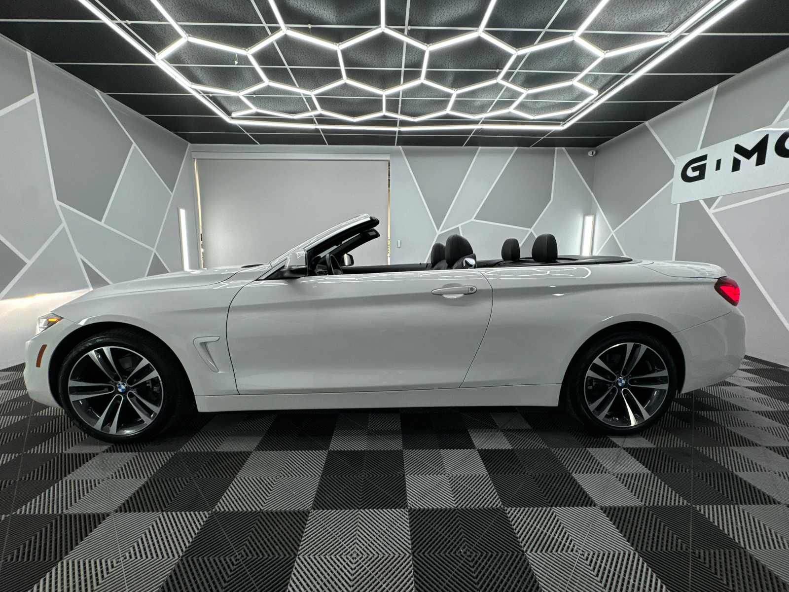 2020 BMW 4 Series 430i xDrive Convertible 2D 10