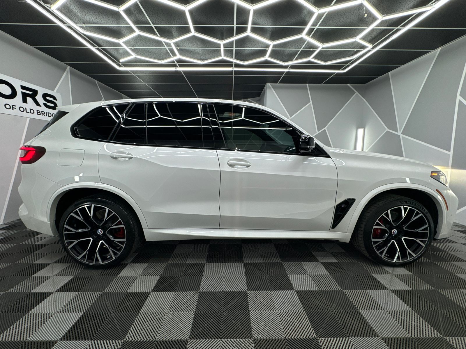 2023 BMW X5 M Sport Utility 4D 8