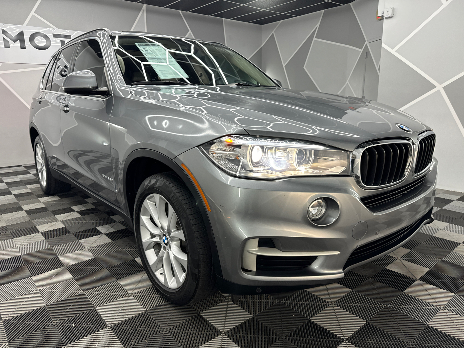 2016 BMW X5  13