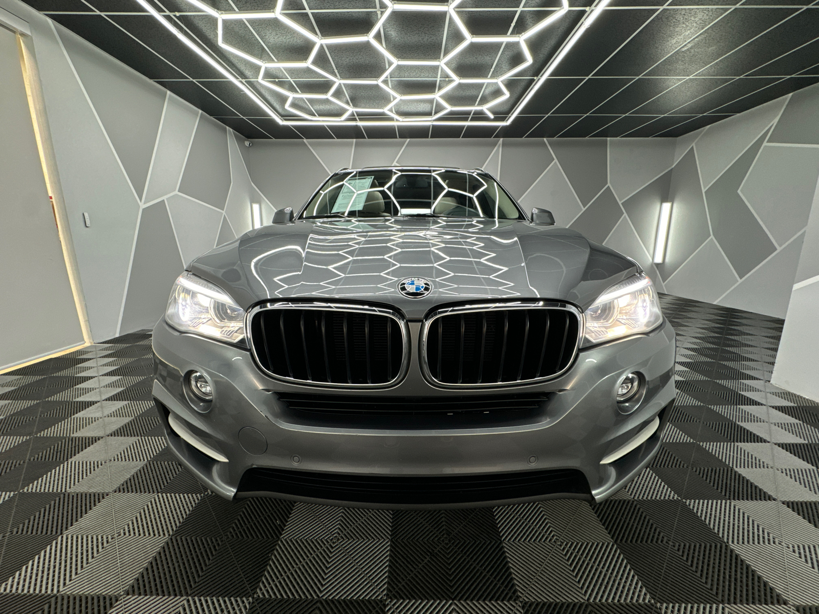 2016 BMW X5  15