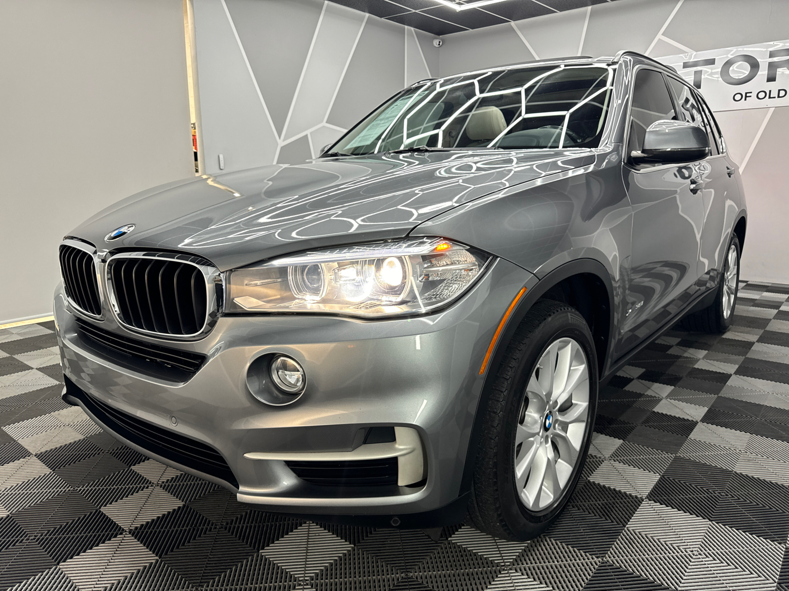 2016 BMW X5  17